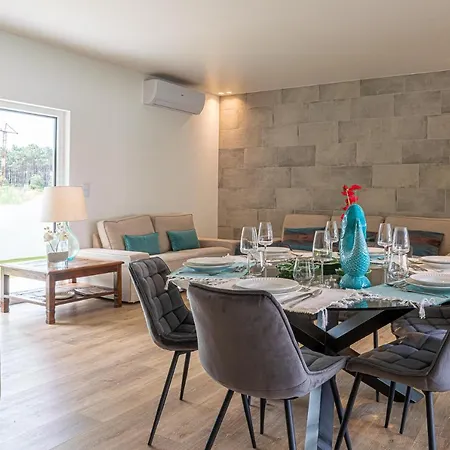 Villa Cuca Aroeira (Setubal)